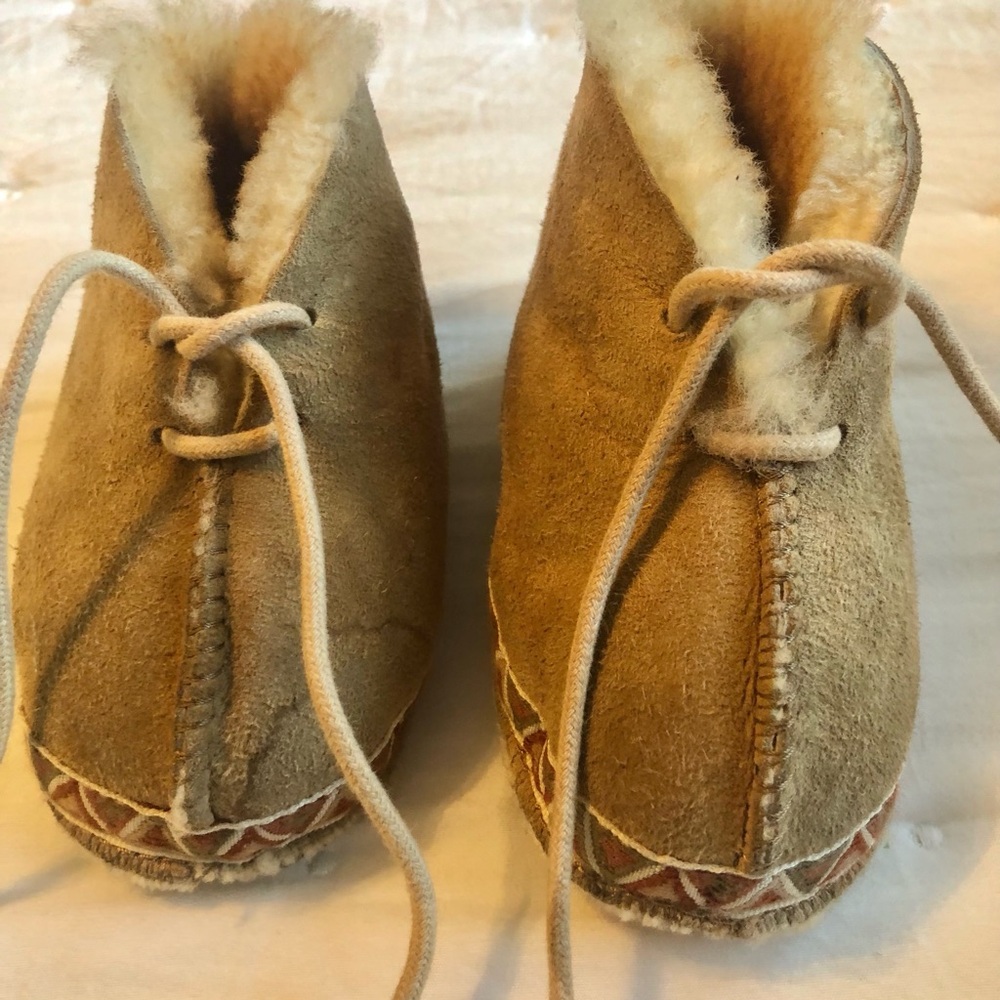 Qwaruba Toddler Moccasins